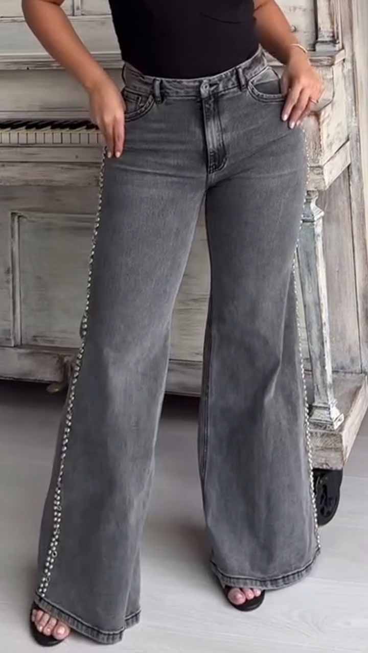 The latest autumn heavy wash distressed jeans